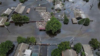 فيضان نهر دنيبرو يجرف مقابر عسكرية ألمانية من الحرب العالمية الثانية (فيديو)