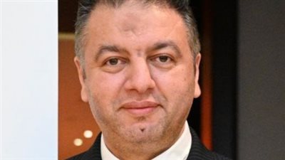 منح أستاذ بطب الأزهر زمالة كلية جمعية عموم الهند للعيون لتميزه العلمي 