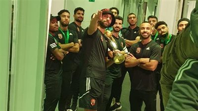 بعثة الأهلي تغادر المغرب على متن طائرة مصر للطيران (صور)