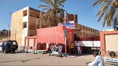 الهدوء يسود محيط لجان امتحانات الثانوية العامة بالوادي الجديد (فيديو وصور) 