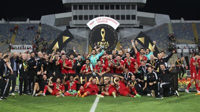 الأهلي يبدأ الترتيب لاحتفالية إنجازات فريق الكرة 