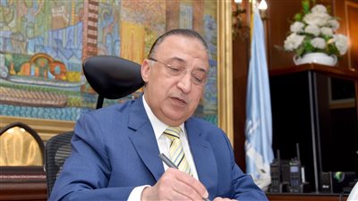 محافظ الإسكندرية يتابع أول أيام امتحانات الثانوية العامة 