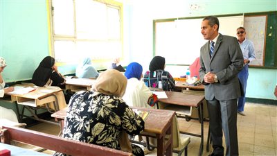  محافظ الغربية يتفقد امتحانات الثانوية العامة ويوجه رؤساء الوحدات المحلية بالتواجد في محيط اللجان 