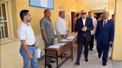 محافظ الأقصر يتفقد لجان امتحانات الثانوية العامة للتأكد من انتظامها