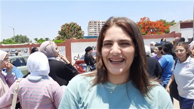 فرحة طلاب الثانوية في الإسماعيلية بسهولة امتحاني التربية الدينية والوطنية (فيديو وصور) 