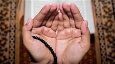 عمرة لطلاب الثانوية العامة، المصريون يطلقون الأدعية في أول أيام الامتحانات 