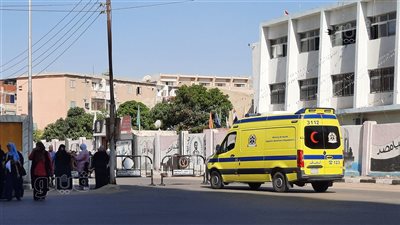 تمركز سيارات الإسعاف بالقرب من لجان الثانوية العامة في الإسماعيلية (صور)