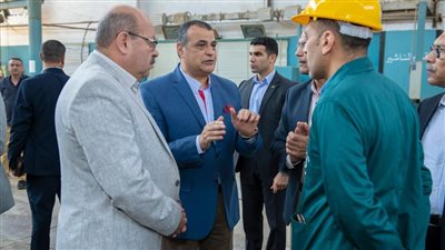 جولة تفقدية لوزير الإنتاج الحربي بشركة حلوان للصناعات الهندسية 