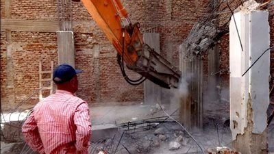 إزالة حالتي تعدي لأعمال بناء في المهد بمدينة الأقصر