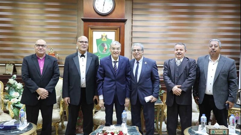 لقاء المحافظ بوفد