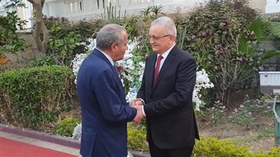 وزير التموين أول المشاركين في حفل عيد روسيا الوطني