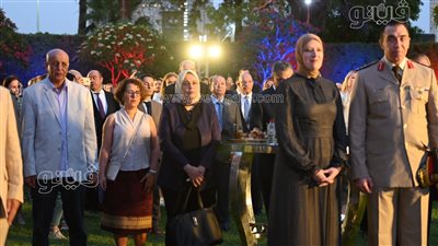 بدء احتفال السفارة الروسية في مصر باليوم الوطني، وحضور لافت للوزراء والدبلوماسيين (فيديو وصور)