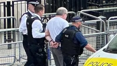 الشرطة البريطانية تعتقل شخصا في واقعة العثور على 3 قتلى 