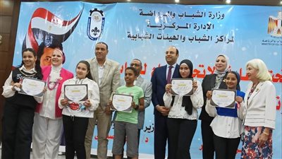 إقامة مؤتمر الشباب ومباشرة الحقوق السياسية بمركز الابتكار الشبابي والتعلم