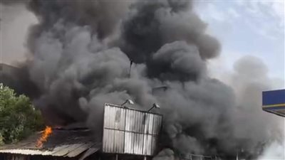 شهامة ولاد البلد، أهالي المعنا ينقذون سيارات بجوار محطة الوقود (صور)