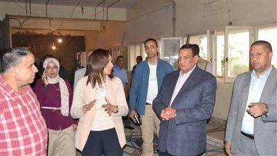 وزير التنمية المحلية ونائب محافظ البحيرة يتفقدان المركز التكنولوجي لخدمة المواطنين (صور)