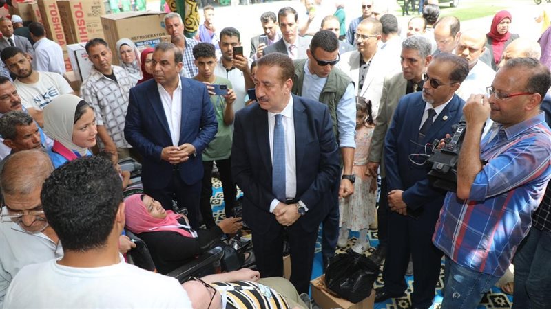 محافظ المنوفية خلال