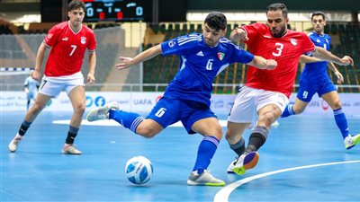 منتخب مصر يخسر أمام الكويت 6-2 ويودع كأس العرب لكرة الصالات بفضيحة