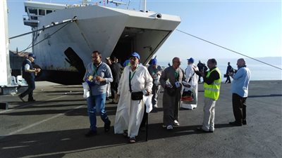 لجان السياحة تستقبل أول أفواج الحج البري بالأردن والسعودية (صور)