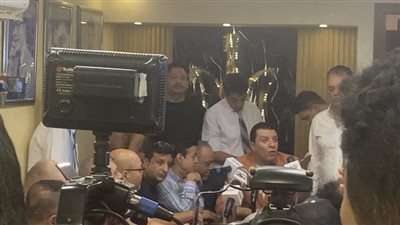 مصطفى كامل: 