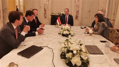 وزير الاتصالات يبحث مع مسئولى الشركات العالمية فرص الاستثمار في مصر
