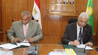 رئيس جامعة المنوفية يوقع برتوكول تعاون مع مديرية العمل بالمحافظة 