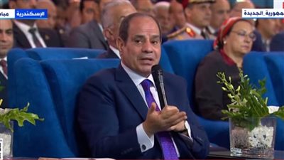 السيسي: العاصمة الإدارية حولت التراب لفلوس ومدفعناش جنيه من موازنة الدولة