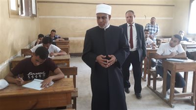 طلاب الثانوية الأزهرية عن امتحان الأدب والنصوص: في مستوى الطالب المتوسط 