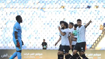 مصطفى محمد يسجل الهدف الثاني لمنتخب مصر أمام غينيا
