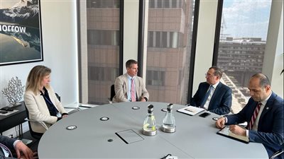 الملا يبحث مع كابريكورن إنرجي خطط وبرامج عملها في مجال البحث والاستكشاف