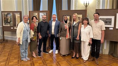 المركز الروسي يفتتح معرض روسيا مصر شمس واحدة برسومات للإسكندرية (صور)