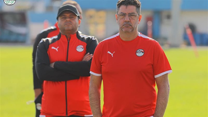 روي فيتوريا يرفض