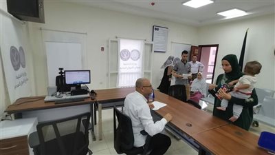 مجمع الخدمات الحكومية بالبحيرة يشهد إقبالًا كبيرًا من المواطنين (صور)