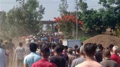 بعد مصرعه فى حادث تصادم، المئات يشيعون جنازة طالب بالمنوفية (صور)