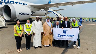 في ختام سفر حجاج باماكو، وزير الشئون الدينية بمالي يشيد بمصر للطيران