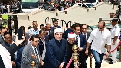 وزير الأوقاف ومحافظ المنوفية يفتتحان مسجد سيدي شبل 
