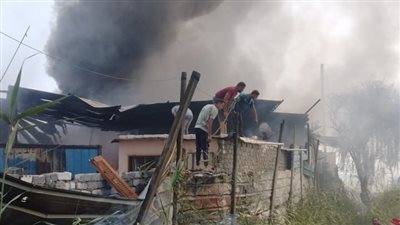 ننشر الصور الأولي لحريق شب في كسارة بلاستيك بالغربية