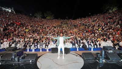 تامر حسني يكشف سبب توتره في بداية حفله بـ تونس 