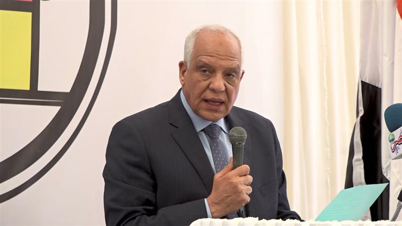 محافظ الجيزة اللواء