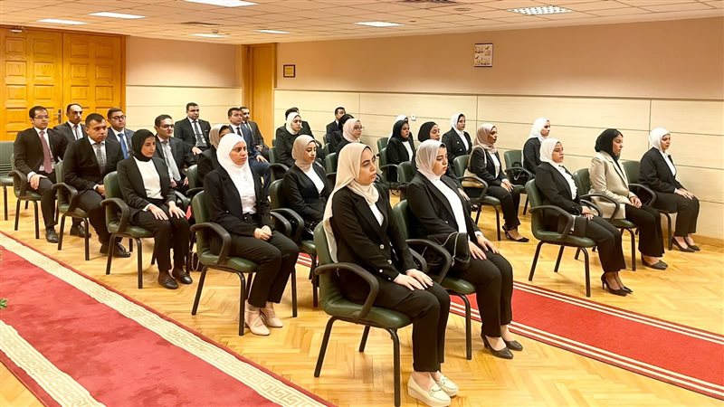 المتقدمين لوظيفة