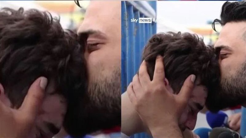 مشهد مؤثر لشاب يجد