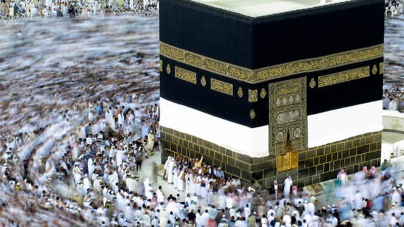 حكم شرب الماء في