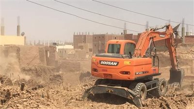 إزالة 4 منازل آيلة للسقوط حرصا على حياة المواطنين بالداخلة بالوادي الجديد