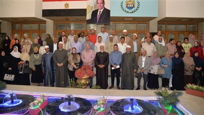  محافظ أسيوط يشهد الملتقى الديني لتسليم تأشيرات حجاج الجمعيات الأهلية