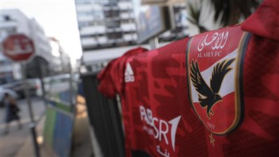 الصفحة الرسمية للأهلي تحتفل بشعار الفريق بطريقة خاصة (صور)