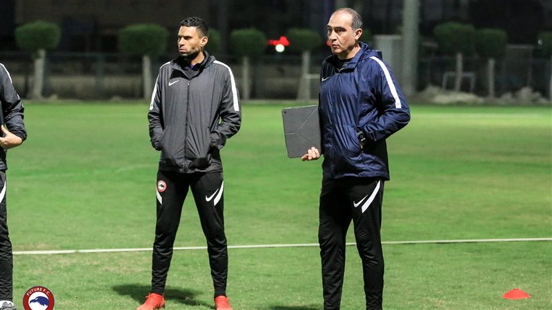علي ماهر، فيتو