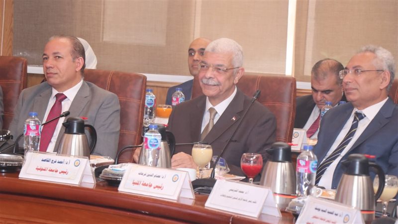 الدكتور أحمد القاصد