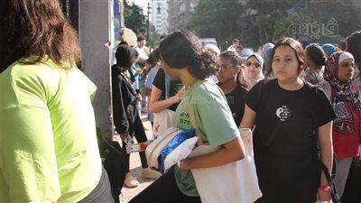 امتحانات الثانوية العامة، التعليم: ورقة اللغة العربية المتداولة قبل بدء الامتحان غير صحيحة، إصابة 4 من المراقبين في انقلاب سيارة بسوهاج، وإغماء طالبة داخل اللجنة بالدقهلية