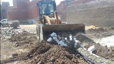 إزالة 52 حالة تعد فى 5 مراكز بالمنيا