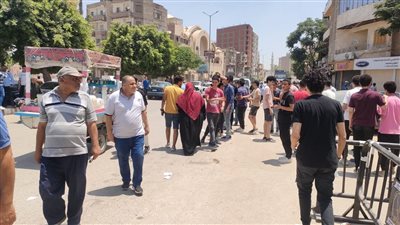 طلاب الثانوية العامة بالفيوم: النحو صعب والوقت غير كاف (صور)